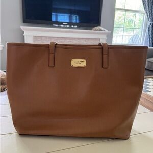 Caramel Michael Kors tote